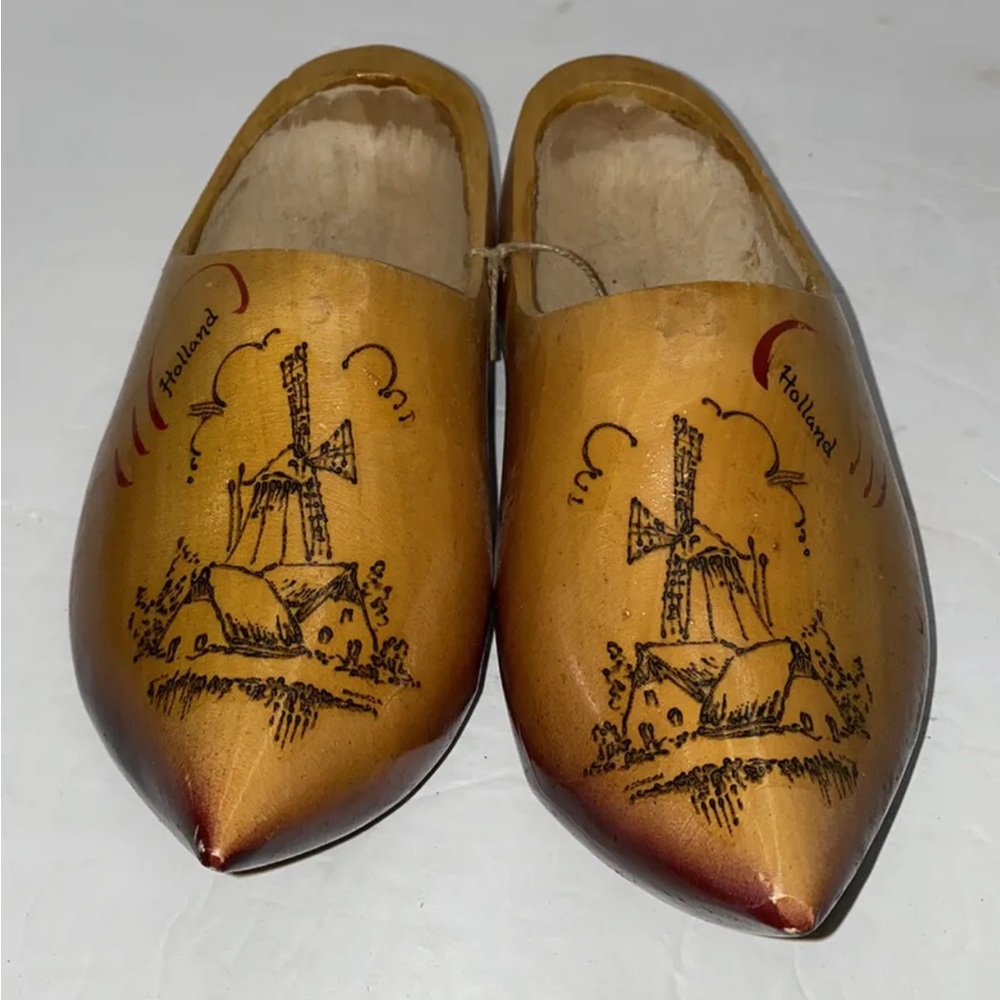 VTG Holland Dutch Hand Carved Wooden Wood Clogs Shoes Country Windmill Pictures